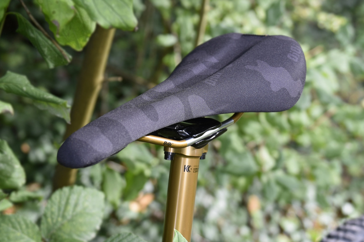 DMR - Saddle - OiOi